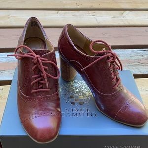 Nine West Oxford burgundy heels